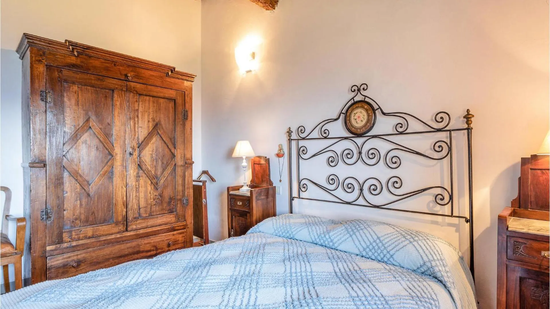 Stunning Home In Mazzolla With Wifi
